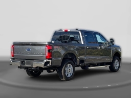 Ford Super Duty F-250 SRW XLT 4WD Crew Cab 6.75' Box 2026