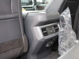 Ford Super Duty F-250 SRW LARIAT 4WD Crew Cab 6.75' Box 2026