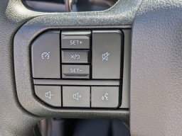 Ford Super Duty F-250 SRW XLT 4WD Crew Cab 6.75' Box 2026