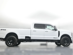 Ford Super Duty F-250 SRW LARIAT 4WD Crew Cab 8' Box 2026