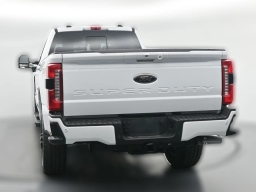 Ford Super Duty F-250 SRW LARIAT 4WD Crew Cab 8' Box 2026