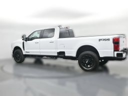 Ford Super Duty F-250 SRW LARIAT 4WD Crew Cab 8' Box 2026