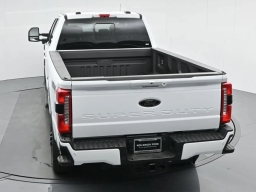 Ford Super Duty F-250 SRW LARIAT 4WD Crew Cab 8' Box 2026