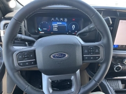 Ford Super Duty F-250 SRW LARIAT 4WD Crew Cab 6.75' Box 2026
