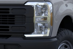 Ford Super Duty F-250 SRW XL 4WD Crew Cab 6.75' Box 2026
