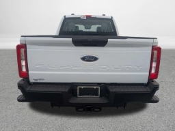 Ford Super Duty F-250 SRW XL 4WD Crew Cab 6.75' Box 2026