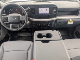 Ford Super Duty F-250 SRW XL 4WD Crew Cab 6.75' Box 2026