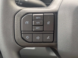 Ford Super Duty F-250 SRW XL 4WD Crew Cab 6.75' Box 2026