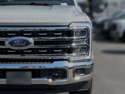 Ford Super Duty F-350 SRW LARIAT 2WD Crew Cab 8' Box 2026