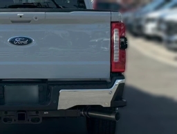 Ford Super Duty F-350 SRW LARIAT 2WD Crew Cab 8' Box 2026
