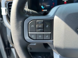 Ford Super Duty F-350 SRW LARIAT 2WD Crew Cab 8' Box 2026