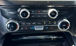 Ford Super Duty F-350 SRW LARIAT 2WD Crew Cab 8' Box 2026