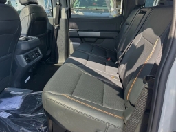 Ford Super Duty F-350 SRW LARIAT 2WD Crew Cab 8' Box 2026