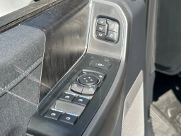 Ford Super Duty F-350 SRW LARIAT 2WD Crew Cab 6.75' Box 2026