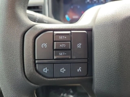Ford Super Duty F-350 SRW XLT 4WD Crew Cab 6.75' Box 2026