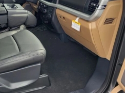 Ford Super Duty F-350 SRW XLT 4WD Crew Cab 6.75' Box 2026