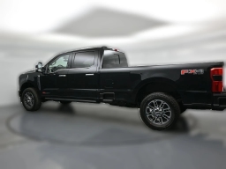 Ford Super Duty F-350 SRW Platinum 4WD Crew Cab 8' Box 2026