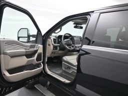 Ford Super Duty F-350 SRW Platinum 4WD Crew Cab 8' Box 2026