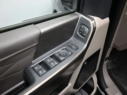 Ford Super Duty F-350 SRW Platinum 4WD Crew Cab 8' Box 2026
