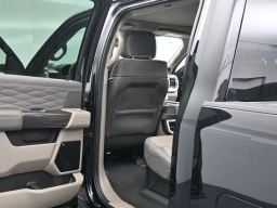 Ford Super Duty F-350 SRW Platinum 4WD Crew Cab 8' Box 2026