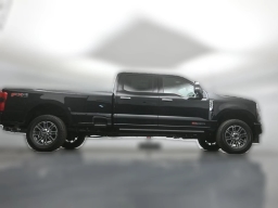 Ford Super Duty F-350 SRW Platinum 4WD Crew Cab 8' Box 2026
