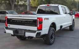Ford Super Duty F-350 SRW Platinum 4WD Crew Cab 8' Box 2026