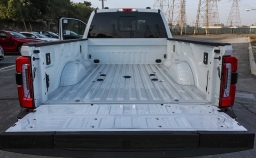 Ford Super Duty F-350 SRW Platinum 4WD Crew Cab 8' Box 2026