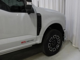 Ford Super Duty F-350 SRW Platinum 4WD Crew Cab 6.75' Box 2026