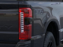 Ford Super Duty F-350 SRW XLT 4WD Crew Cab 8' Box 2026