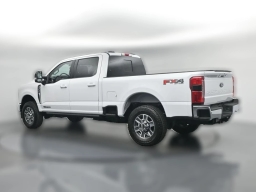 Ford Super Duty F-350 SRW LARIAT 4WD Crew Cab 6.75' Box 2026