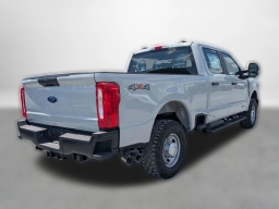 Ford Super Duty F-350 SRW XL 4WD Crew Cab 6.75' Box 2026