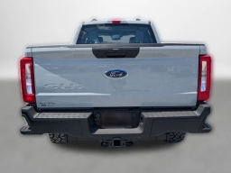 Ford Super Duty F-350 SRW XL 4WD Crew Cab 6.75' Box 2026