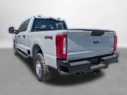 Ford Super Duty F-350 SRW XL 4WD Crew Cab 6.75' Box 2026