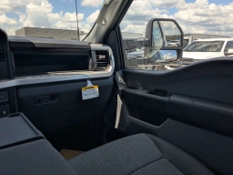 Ford Super Duty F-350 SRW XL 4WD Crew Cab 6.75' Box 2026