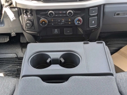 Ford Super Duty F-350 SRW XL 4WD Crew Cab 6.75' Box 2026