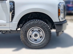 Ford Super Duty F-350 SRW XL 4WD Crew Cab 6.75' Box 2026