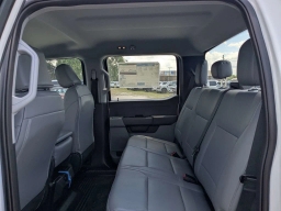 Ford Super Duty F-350 SRW XL 4WD Crew Cab 6.75' Box 2026