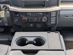 Ford Super Duty F-350 SRW XL 4WD Crew Cab 6.75' Box 2026