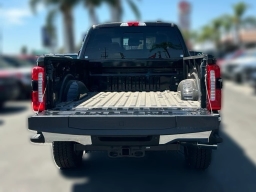 Ford Super Duty F-350 SRW LARIAT 4WD Crew Cab 8' Box 2025