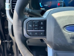 Ford Super Duty F-350 SRW LARIAT 4WD Crew Cab 8' Box 2025