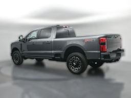 Ford Super Duty F-350 SRW Platinum 4WD Crew Cab 6.75' Box 2026