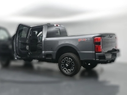 Ford Super Duty F-350 SRW Platinum 4WD Crew Cab 6.75' Box 2026
