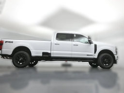 Ford Super Duty F-350 SRW XLT 4WD Crew Cab 8' Box 2026