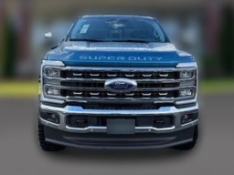 Ford Super Duty F-350 SRW LARIAT 4WD Crew Cab 8' Box 2025