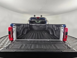 Ford Super Duty F-350 SRW LARIAT 4WD Crew Cab 8' Box 2025