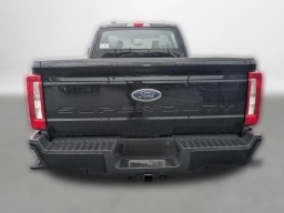Ford Super Duty F-350 SRW XL 4WD Crew Cab 6.75' Box 2026