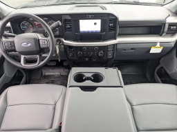 Ford Super Duty F-350 SRW XL 4WD Crew Cab 6.75' Box 2026