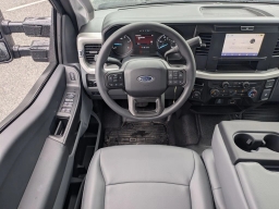 Ford Super Duty F-350 SRW XL 4WD Crew Cab 6.75' Box 2026
