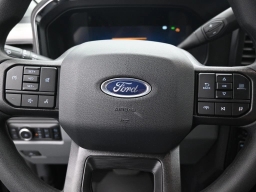 Ford Super Duty F-350 SRW XLT 4WD Crew Cab 8' Box 2026