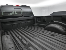 Ford Super Duty F-350 SRW XLT 4WD Crew Cab 8' Box 2026